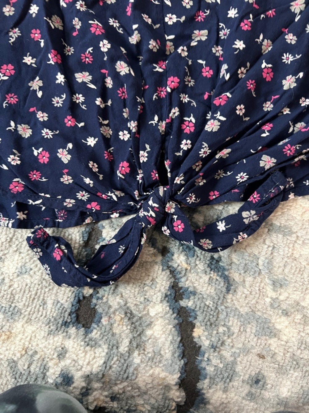 Architect Petite Medium Navy Floral Tie-Waist Shirt - Picture 3 of 5